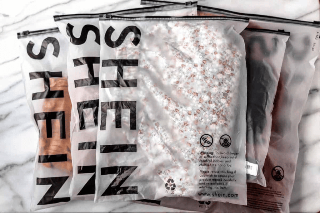 Shein: la moda che massacra per vendere a prezzi stracciati