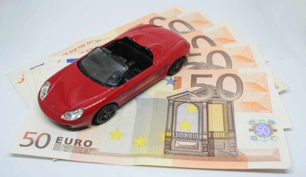 macchina su soldi in euro