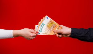 Ecco come ricevere una pensione, senza aver mai lavorato