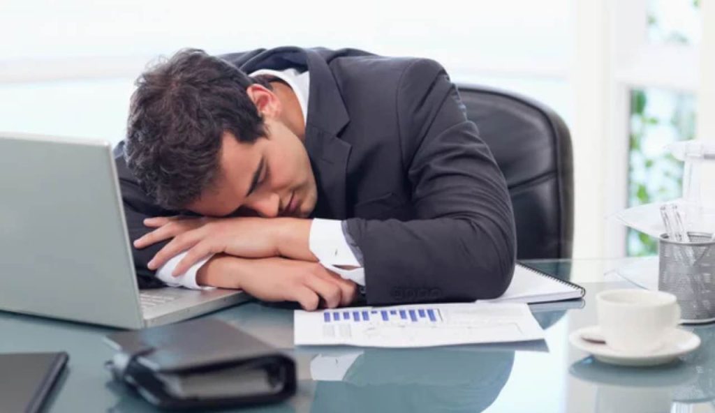 cerchiamo persone dormire bene azienda paga riposati