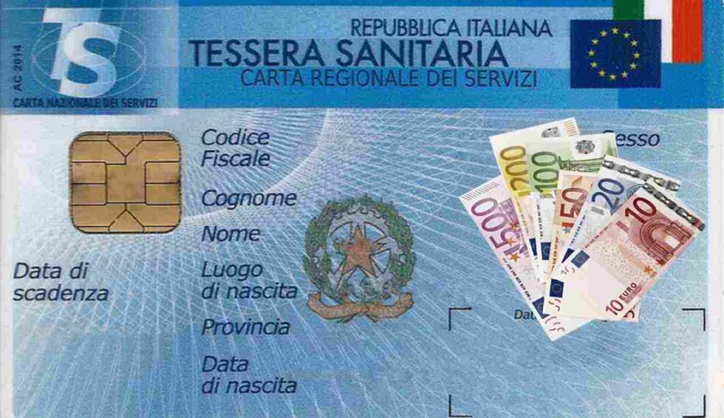 Tessera sanitaria e soldi (Wikimedia commons - NiloGlock foto) - www.managementcue.it