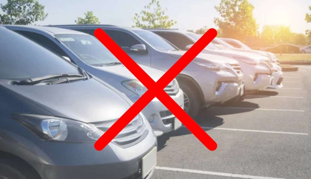 Auto parcheggiate (Depositphotos foto) - www.managementcue.it