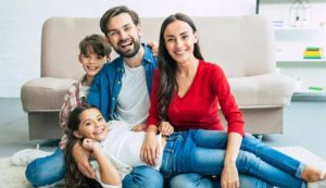 Famiglia felice (Depositphotos foto) - www.managementcue.it
