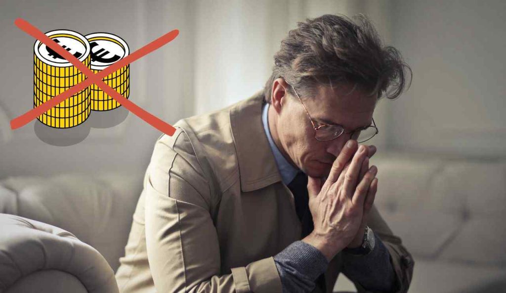 Pensionato senza soldi