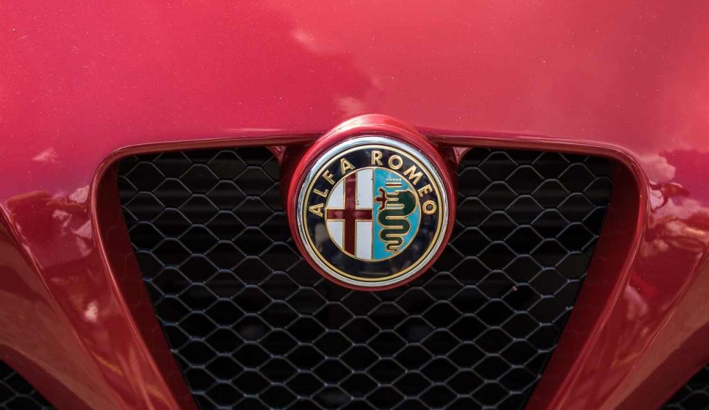 Illustrazione del logo dell'Alfa Romeo (Pixabay FOTO) - managementcue.it