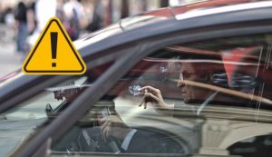 Uomo fuma (Pixabay foto) - www.managementcue.it