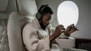 Uomo in aereo