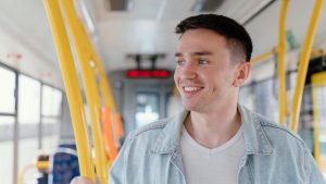 Uomo in bus