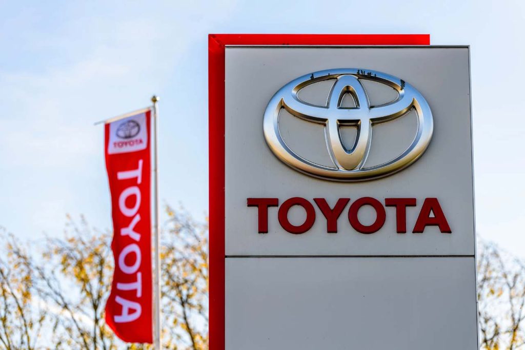 Toyota investe 912 milioni negli USA per rafforzare la produzione ibrida
